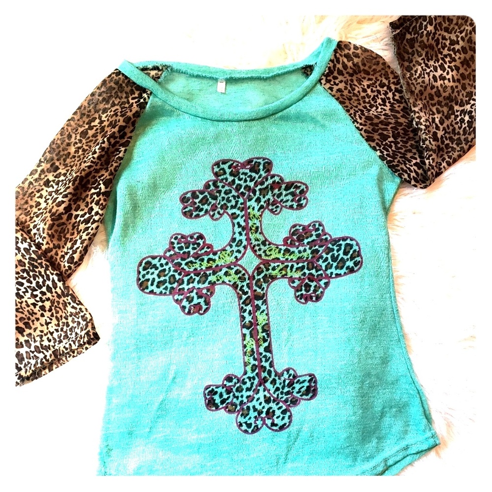 Leopard/Cross Shirt Sz M